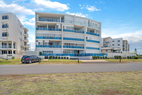 Front view looking at La Madalena Apartments