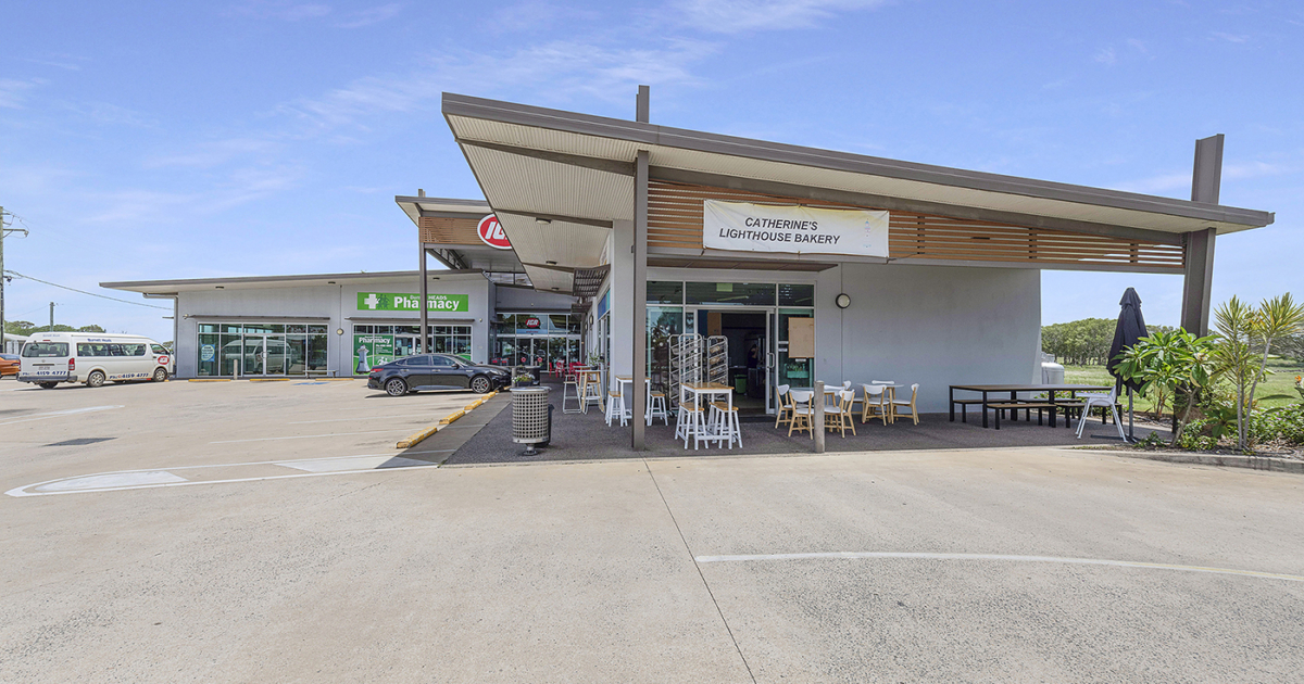 Looking at Burnett Heads shopping centre from the carpark at the Bakery
